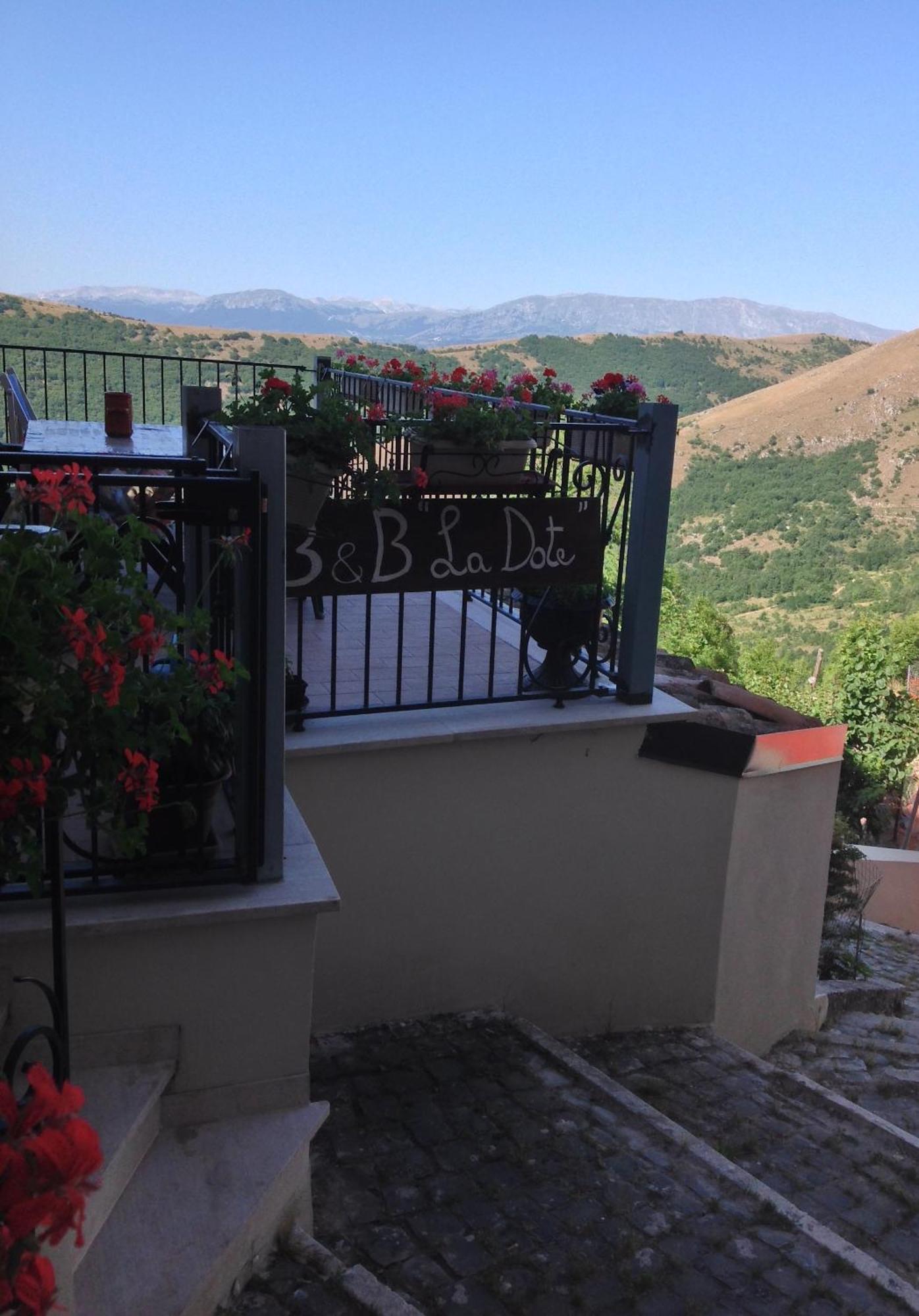 La Dote Bed & Breakfast Santo Stefano Di Sessanio Exterior photo